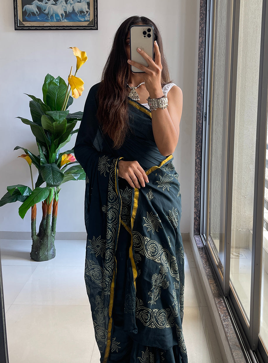 Grey Colour Muslin Cotton Hand Block Printed Saree